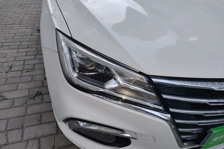 Used Roewe i5 2019 1.5L Automatic 4G Connected Langhao Edition Right Front Headlight