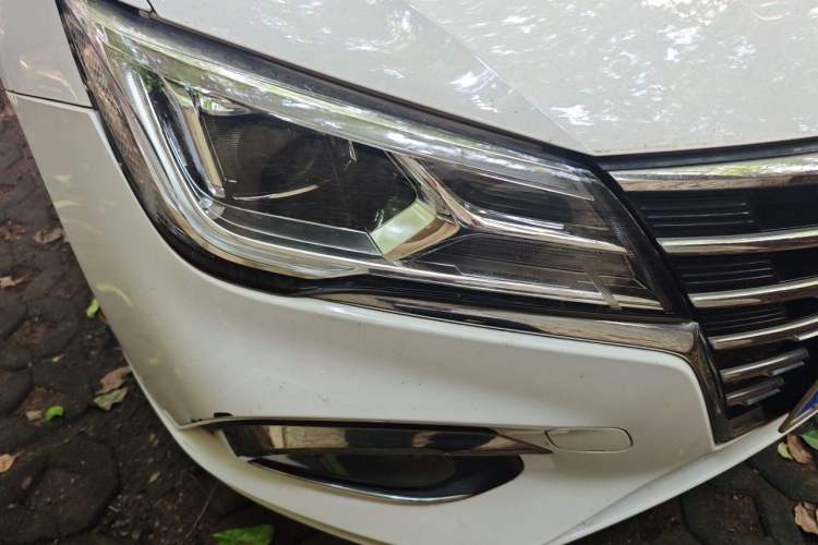 Used Roewe i5 2019 1.5L Automatic 4G Connected Langzhen Edition Right Front Headlight