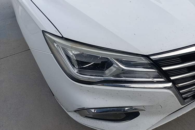 Used Roewe i5 2019 1.5L Automatic 4G Connected Langhao Edition Right Front Headlight