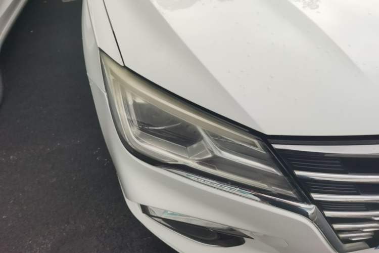 Used Roewe i5 2019 1.5L Automatic 4G Connected Langhao Edition Right Front Headlight