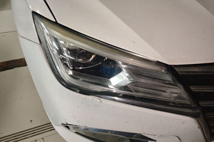 Used Roewe i5 2019 20T Automatic 4G Connected Supercharged Flagship Edition Right Front Headlight