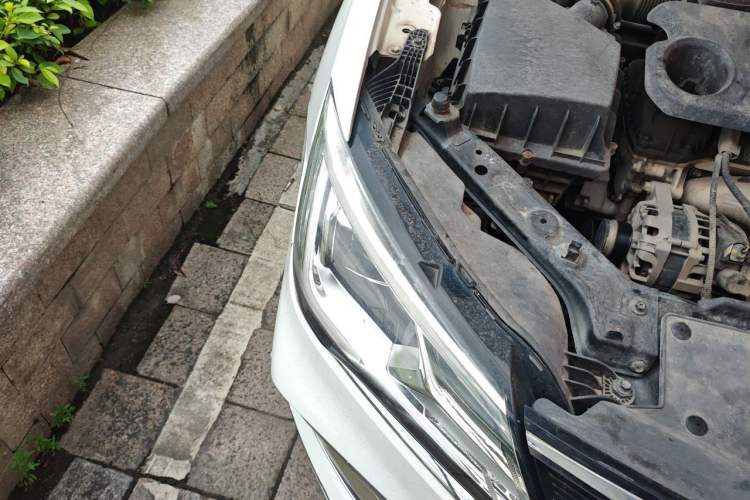 Used Roewe i5 2019 1.5L Manual 4G Connectable Langhao Edition Right Front Headlight