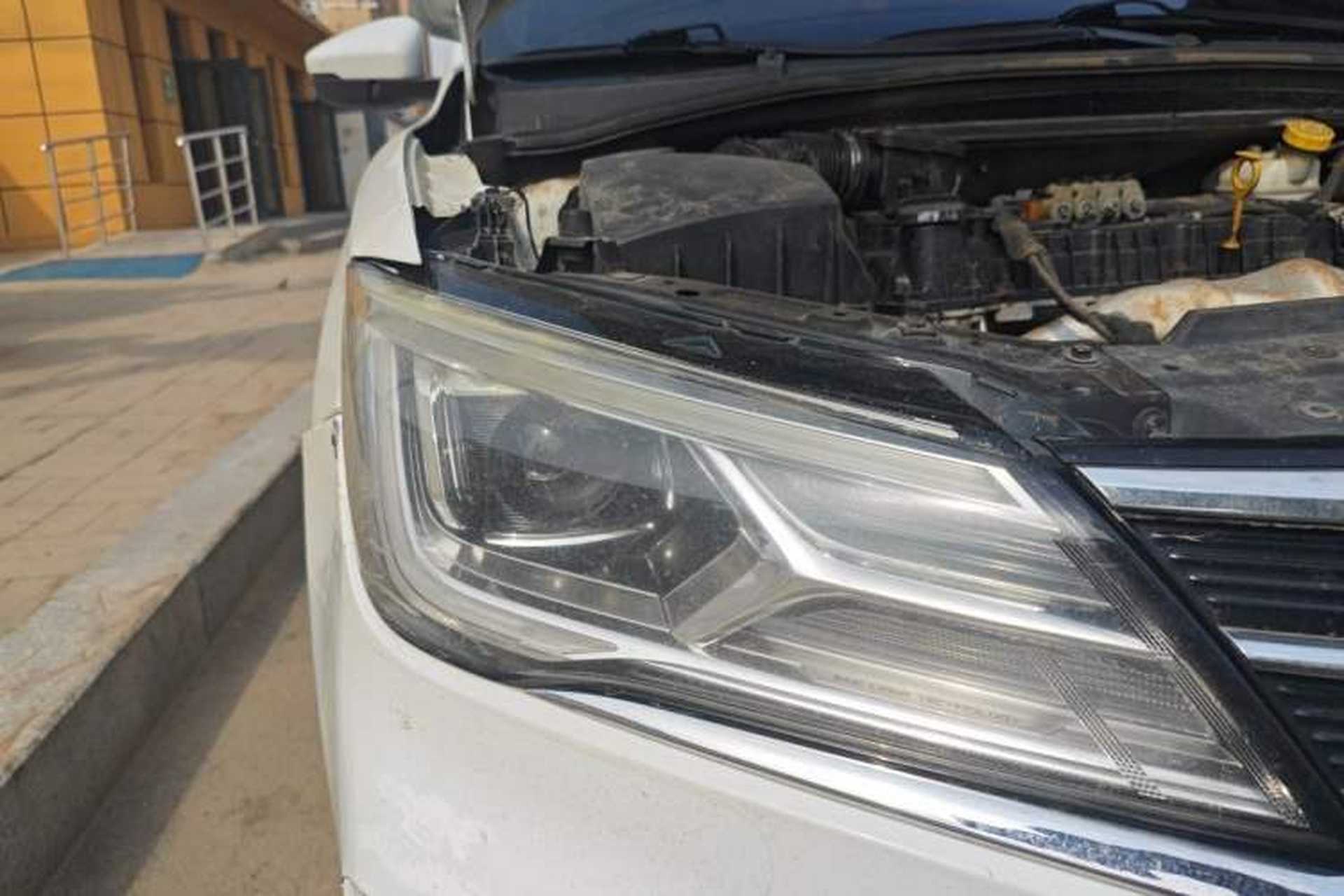 Used Roewe i5 2019 1.5L Automatic 4G Connected Linghao Edition Right Front Headlight