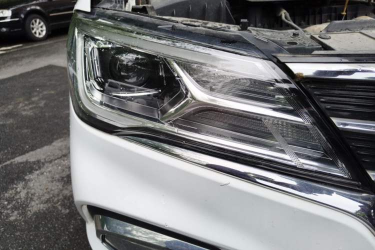 Used Roewe i5 2019 1.5L Automatic 4G Connected Langhao Edition Right Front Headlight