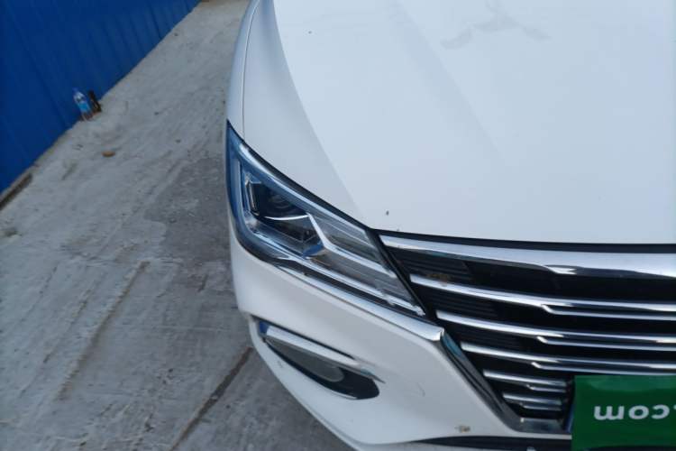 Used Roewe i5 2019 1.5L Manual 4G Connected Langyue Edition Right Front Headlight
