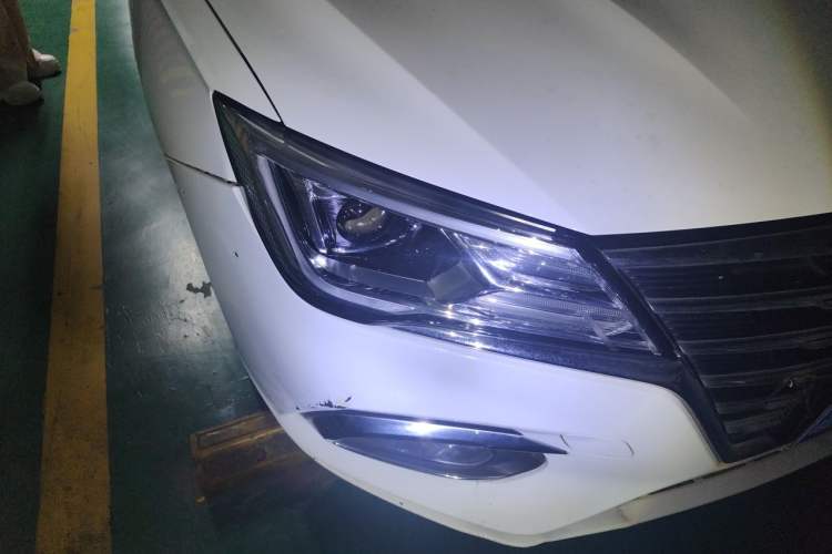 Used Roewe i5 2019 1.5L Automatic 4G Connected Langhao Edition Right Front Headlight