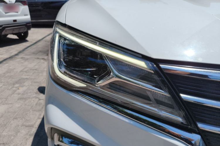 Used Roewe i5 2019 1.5L Manual 4G Connectable Langhao Edition Right Front Headlight
