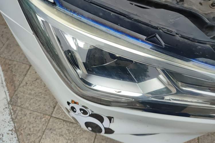 Used Roewe i5 2019 1.5L Automatic 4G Connected Langyue Edition Right Front Headlight