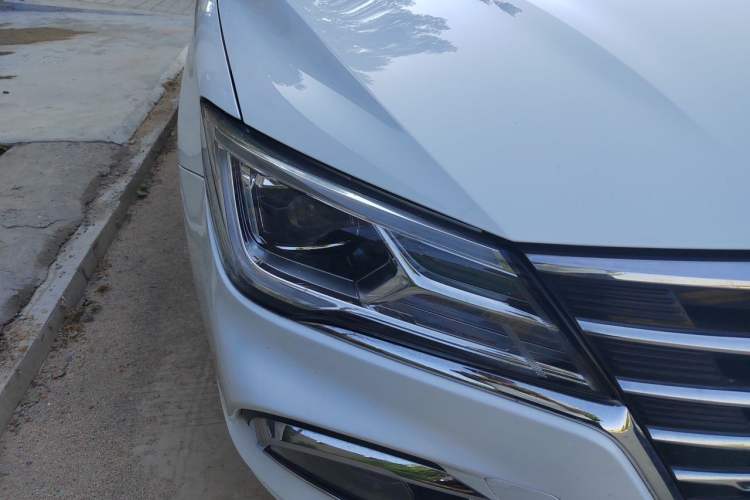 Used Roewe i5 2019 1.5L Automatic 4G Connected Linghao Edition Right Front Headlight