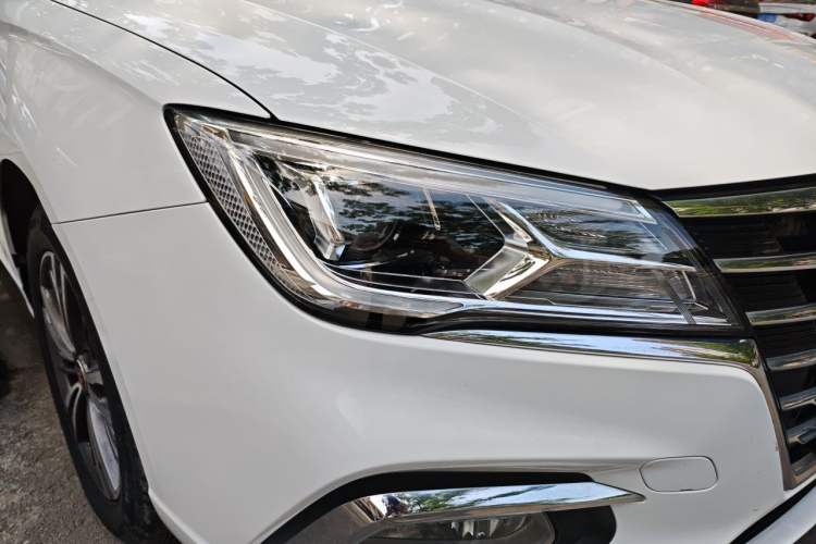 Used Roewe i5 2019 1.5L Manual 4G Connect Leehao Flagship Edition Right Front Headlight
