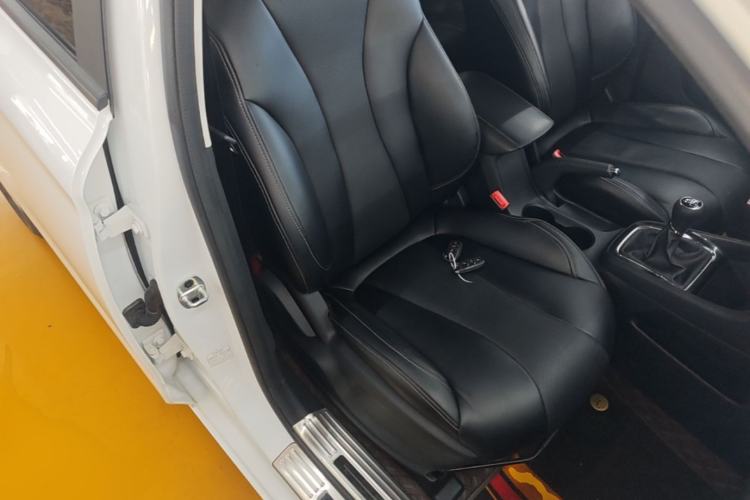 Used Roewe i5 2019 1.5L Manual 4G Connected Langyue Edition Right Front Seat
