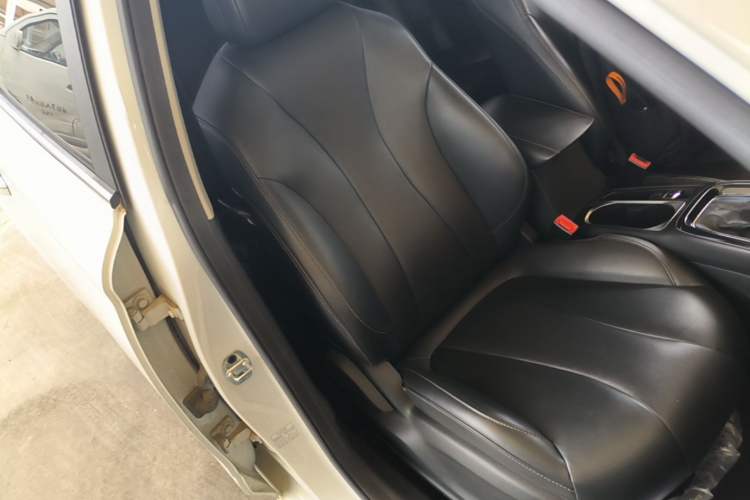 Used Roewe i5 2019 1.5L Automatic 4G Connected Langhao Edition Right Front Seat