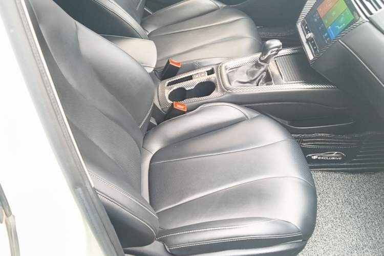Used Roewe i5 2019 1.5L Automatic 4G Connected Langhao Edition Right Front Seat