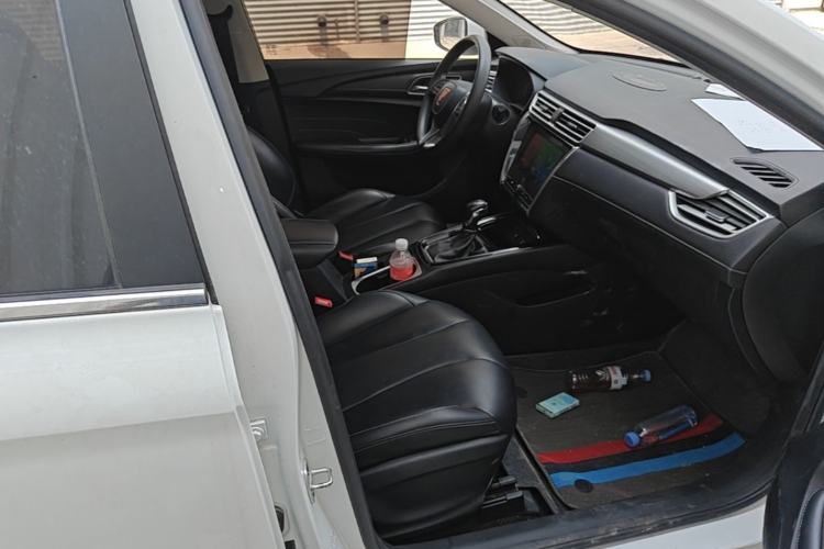 Used Roewe i5 2019 20T Automatic 4G Connect Luxury Flagship Edition Right Front Seat