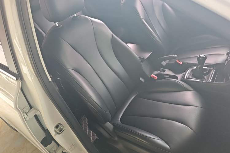 Used Roewe i5 2019 1.5L Manual 4G Connectable Langhao Edition Right Front Seat