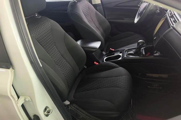 Used Roewe i5 2019 1.5L Automatic 4G Connected Linghao Edition Right Front Seat