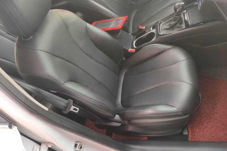 Used Roewe i5 2019 20T Automatic 4G Connect Luxury Flagship Edition Right Front Seat
