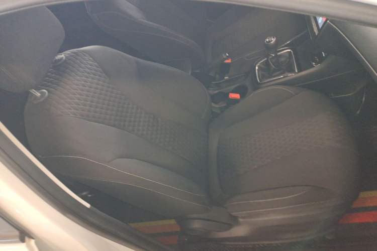 Used Roewe i5 2019 1.5L Manual 4G Connect Luxury Edition Right Front Seat
