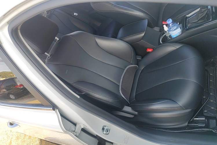 Used Roewe i5 2019 1.5L Automatic 4G Connected Langhao Edition Right Front Seat