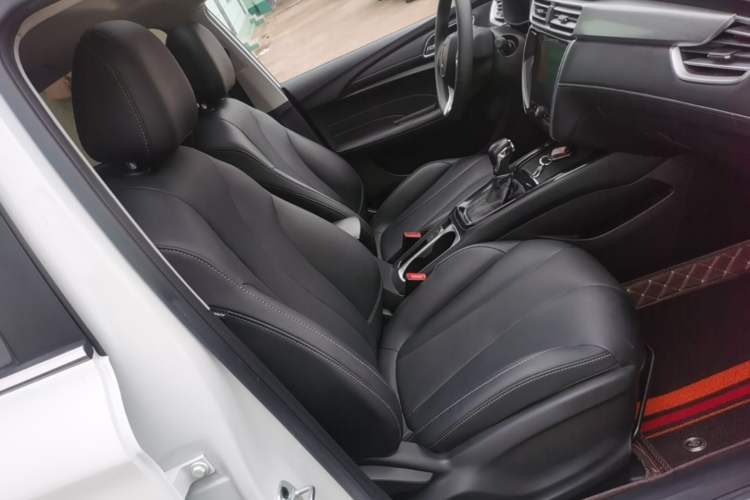 Used Roewe i5 2019 1.5L Automatic 4G Connected Langhao Edition Right Front Seat