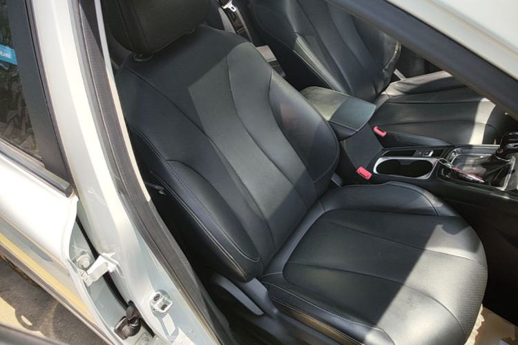 Used Roewe i5 2019 1.5L Automatic 4G Connected Linghao Flagship Edition Right Front Seat