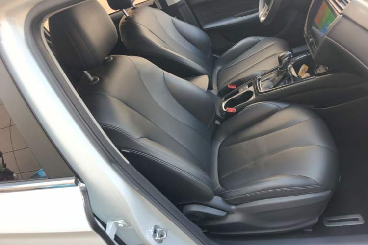 Used Roewe i5 2019 1.5L Automatic 4G Connected Langhao Edition Right Front Seat