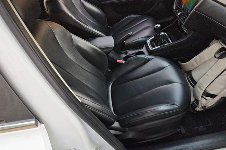 Used Roewe i5 2019 1.5L Manual 4G Connectable Langhao Edition Right Front Seat