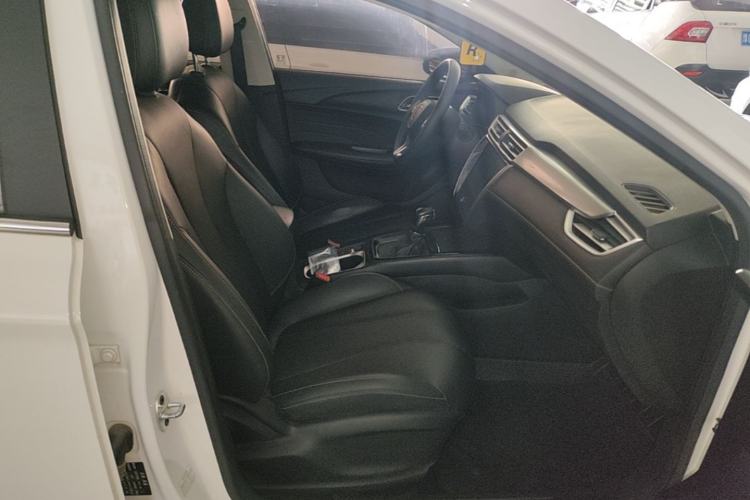 Used Roewe i5 2019 1.5L Automatic 4G Connected Langhao Edition Right Front Seat