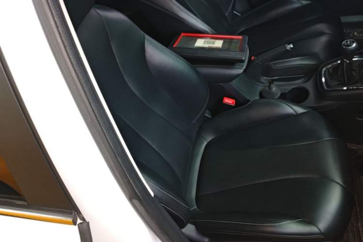 Used Roewe i5 2019 1.5L Manual 4G Connect Leehao Flagship Edition Right Front Seat