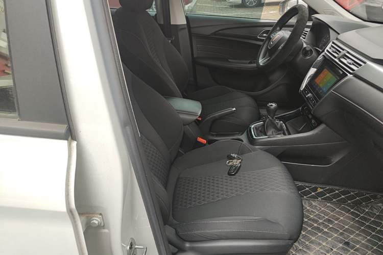 Used Roewe i5 2019 1.5L Manual 4G Connected Langyue Edition Right Front Seat