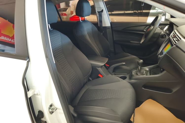 Used Roewe i5 2019 1.5L Manual 4G Connected Langyue Edition Right Front Seat
