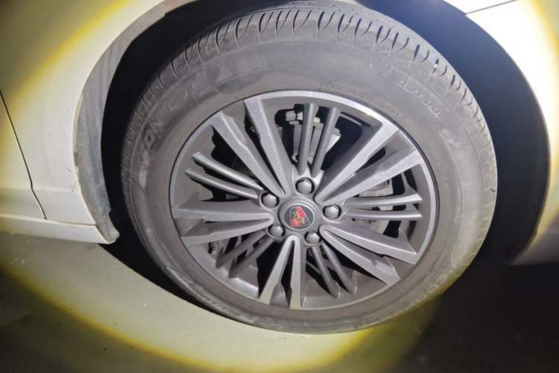 Used Roewe i5 2019 1.5L Manual 4G Connectable Langhao Edition Right Front Wheel Hub