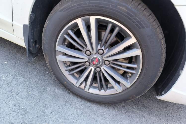 Used Roewe i5 2019 1.5L Automatic 4G Connected Langhao Edition Right Front Wheel Hub