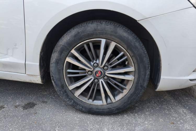 Used Roewe i5 2019 1.5L Automatic 4G Connected Langhao Edition Right Front Wheel Hub