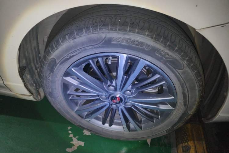 Used Roewe i5 2019 1.5L Automatic 4G Connected Langhao Edition Right Front Wheel Hub