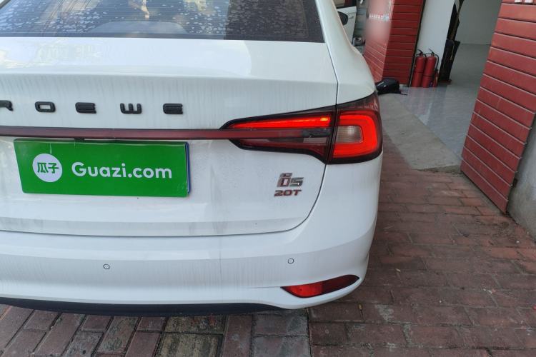 Used Roewe i5 2019 20T Automatic 4G Connect Luxury Flagship Edition Right Rear Taillight