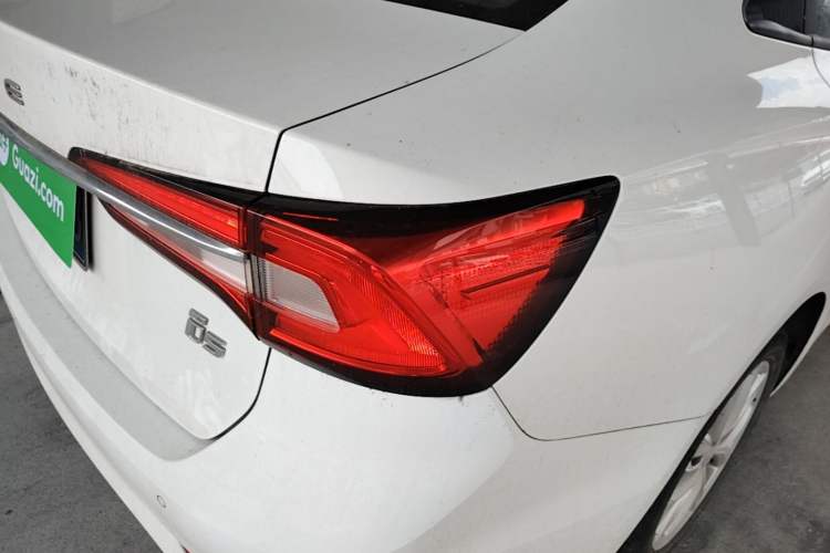 Used Roewe i5 2019 1.5L Automatic 4G Connected Linghao Edition Right Rear Taillight
