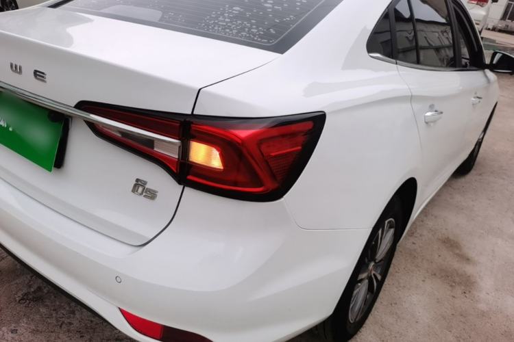 Used Roewe i5 2019 1.5L Automatic 4G Connected Langhao Edition Right Rear Taillight