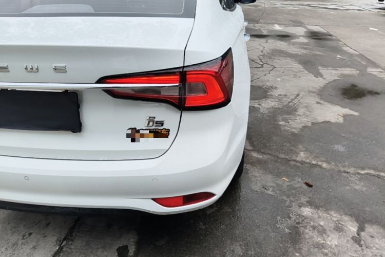 Used Roewe i5 2019 1.5L Manual 4G Connect Leehao Flagship Edition Right Rear Taillight