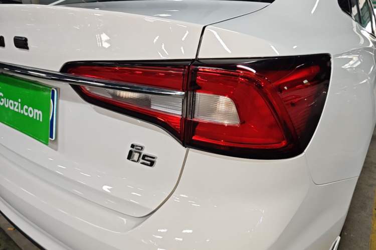 Used Roewe i5 2019 1.5L Automatic 4G Connected Linghao Flagship Edition Right Rear Taillight