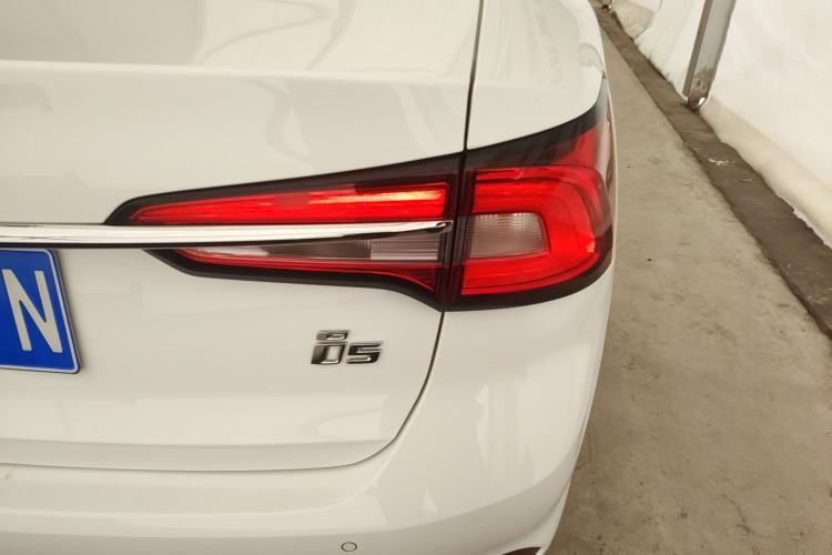 Used Roewe i5 2019 1.5L Automatic 4G Connected Linghao Edition Right Rear Taillight
