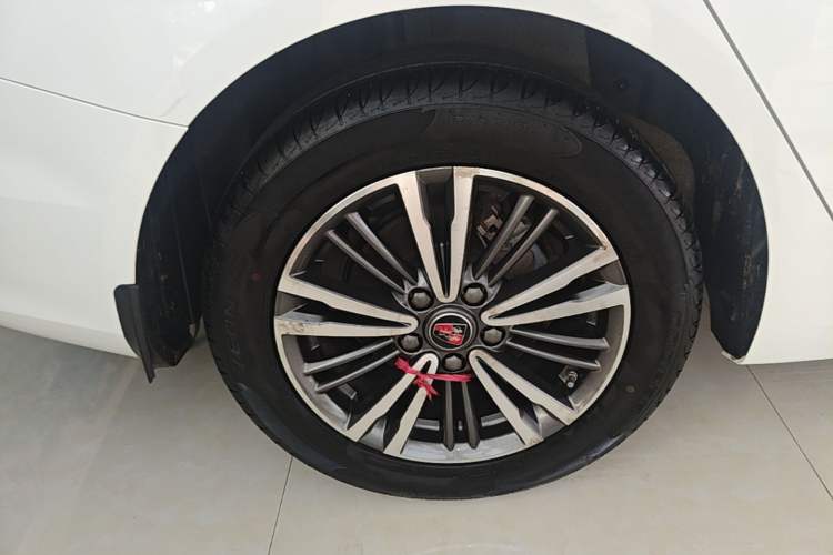 Used Roewe i5 2019 1.5L Automatic 4G Connected Langhao Edition Right Rear Wheel Hub