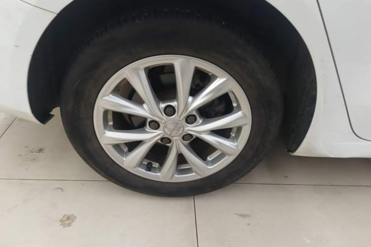 Used Roewe i5 2019 1.5L Automatic 4G Connected Linghao Edition Right Rear Wheel Hub