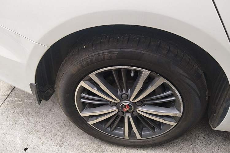 Used Roewe i5 2019 1.5L Manual 4G Connectable Langhao Edition Right Rear Wheel Hub