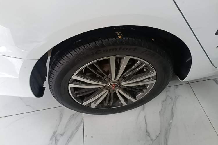 Used Roewe i5 2019 1.5L Automatic 4G Connected Linghao Flagship Edition Right Rear Wheel Hub
