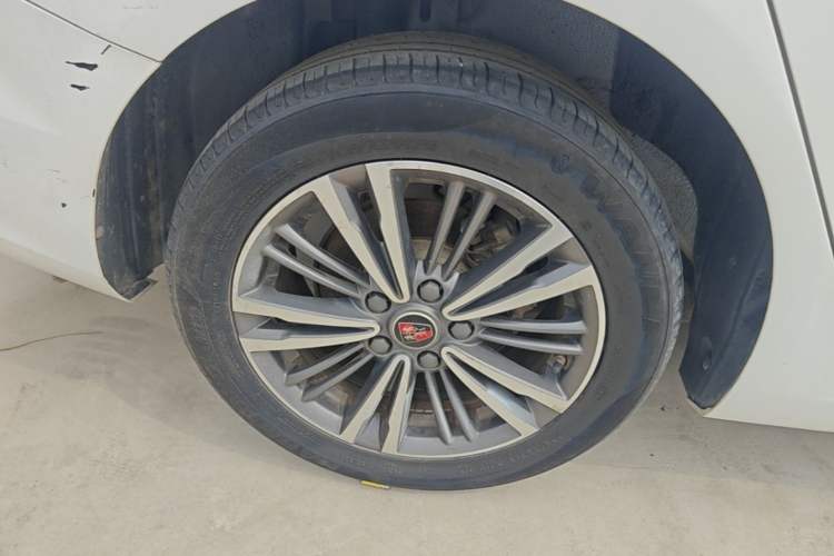 Used Roewe i5 2019 1.5L Automatic 4G Connected Linghao Flagship Edition Right Rear Wheel Hub