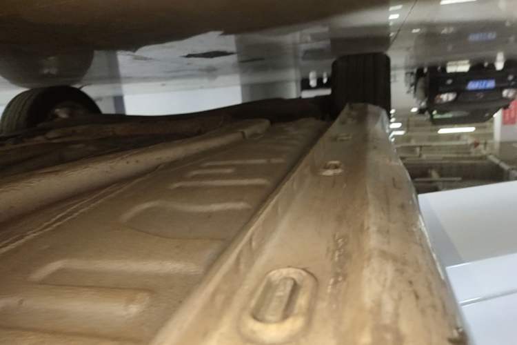 Used Roewe i5 2019 1.5L Automatic 4G Connected Linghao Edition Right Side Sill