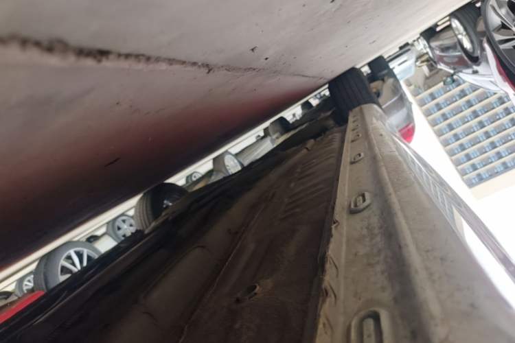 Used Roewe i5 2019 1.5L Automatic 4G Connected Linghao Flagship Edition Right Side Sill