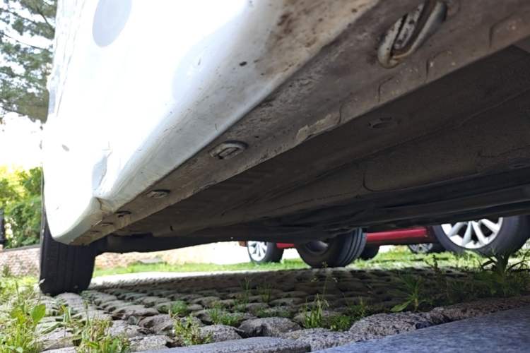 Used Roewe i5 2019 1.5L Automatic 4G Connected Langhao Edition Right Side Sill