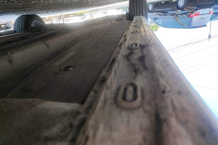 Used Roewe i5 2019 1.5L Automatic 4G Connected Langhao Edition Right Side Sill
